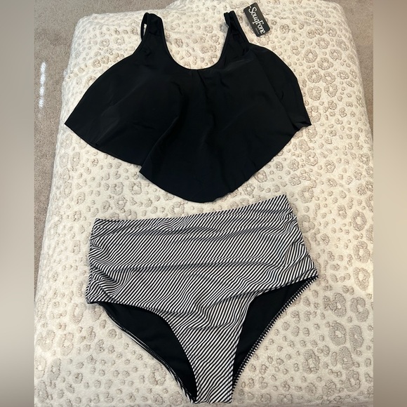 souqfone Other - NWT Size XXL Flattering Bikini